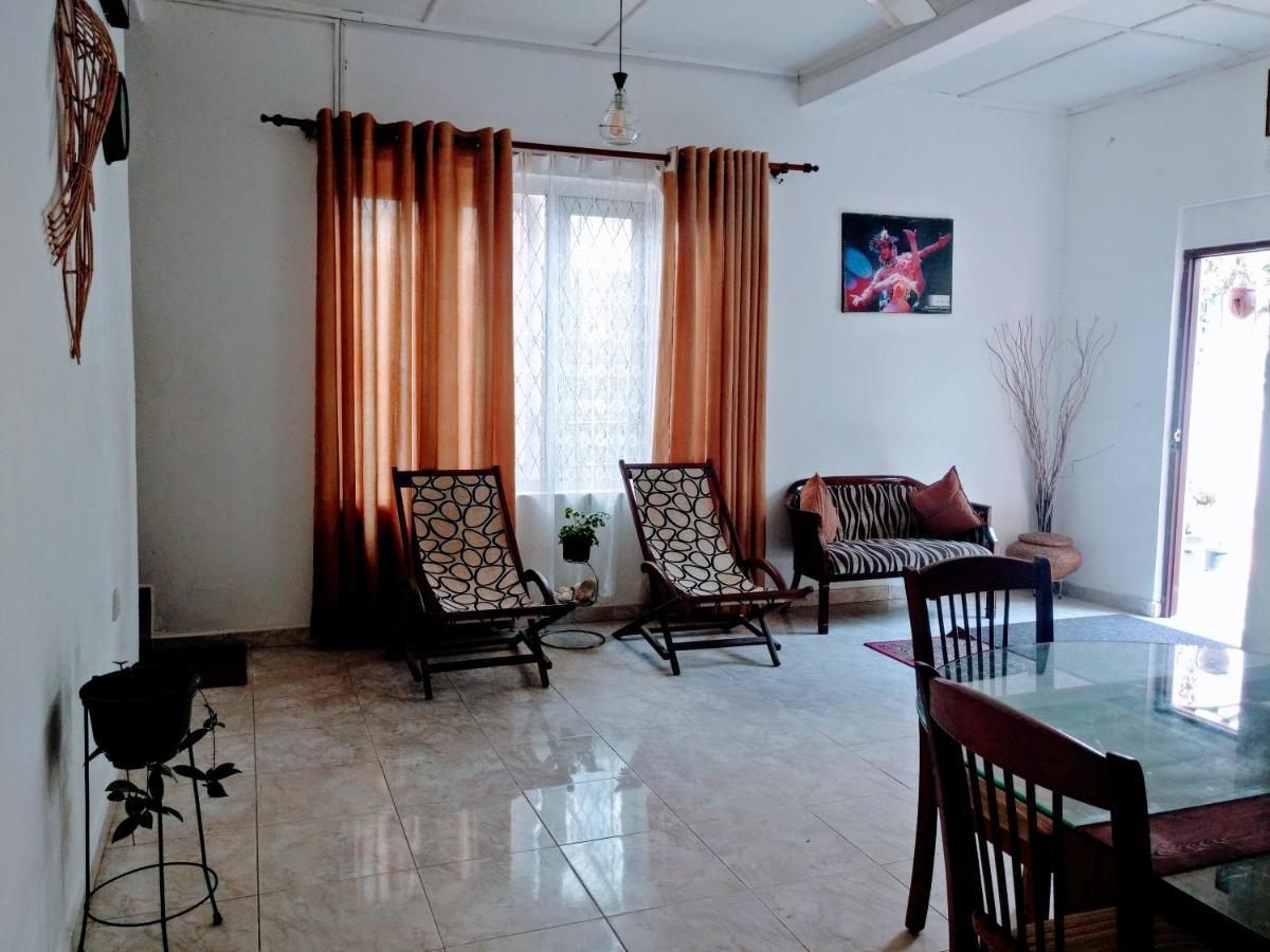 Villa Two Residence Dehiwala-Mount Lavinia Ngoại thất bức ảnh